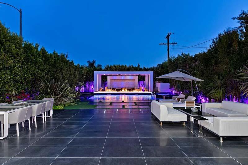 About Beautiful Swimming Pool Contractors and Landscape Design in Dubai