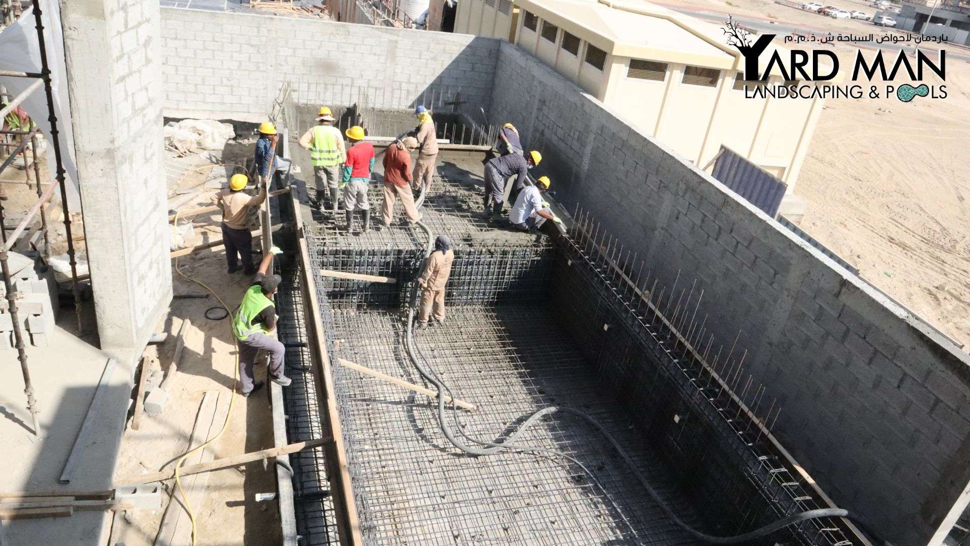 Construction of New Infinity Swimming Pool in Jumeirah