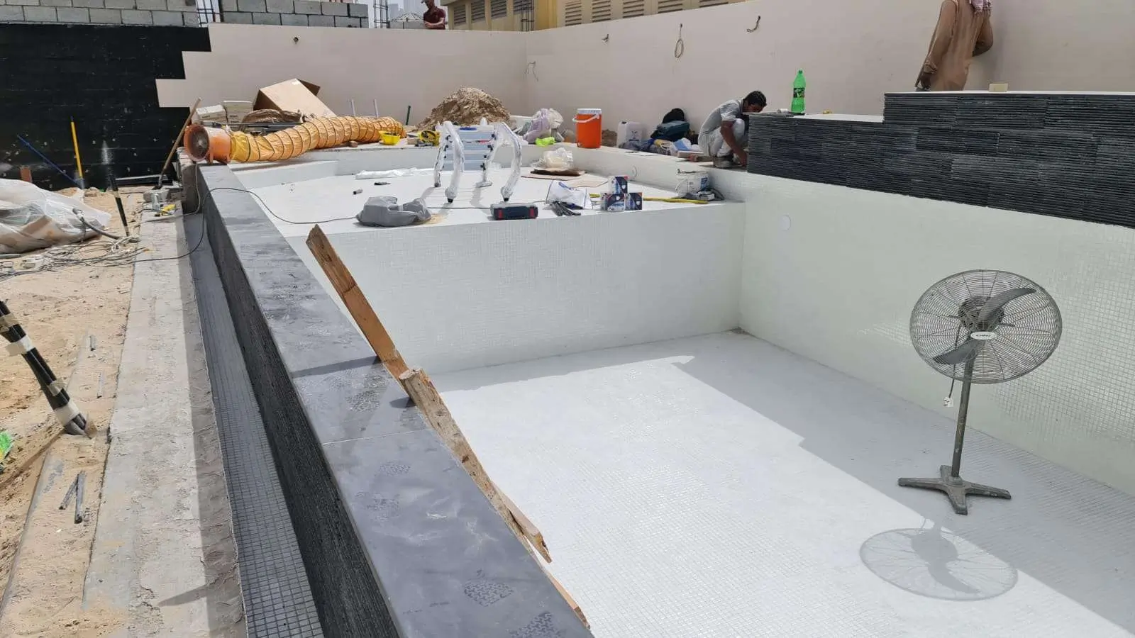 Villa Infinity Pool Design Construction at Jumeirah Dubai