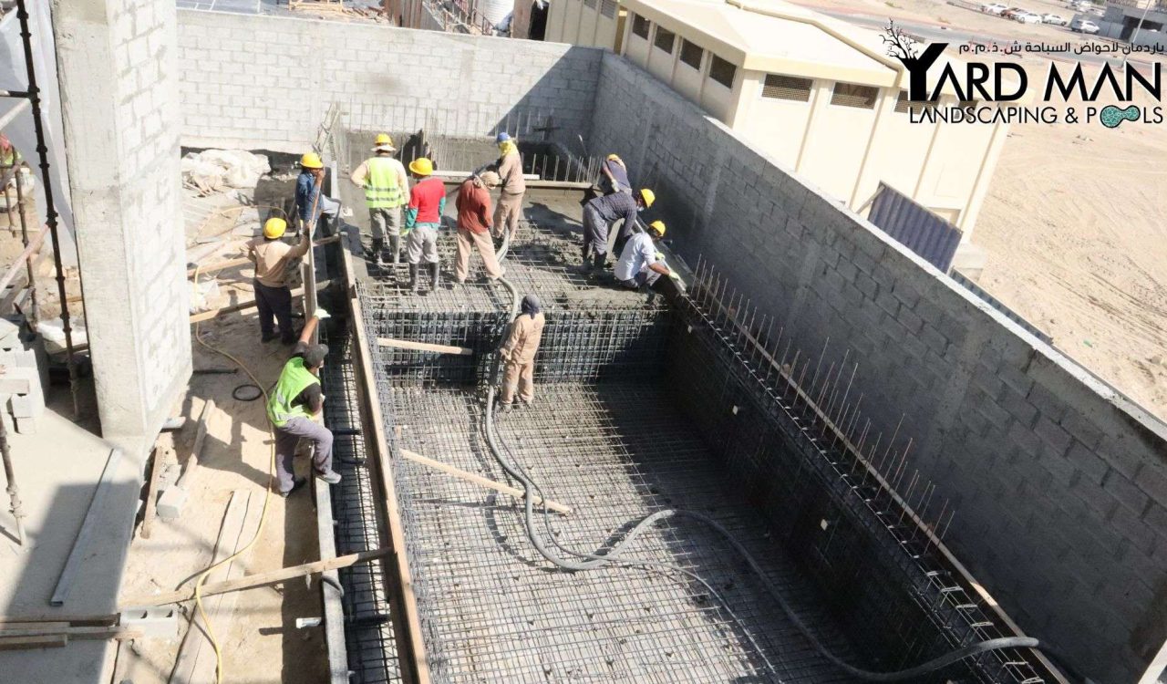 Construction of New Infinity Swimming Pool in Jumeirah